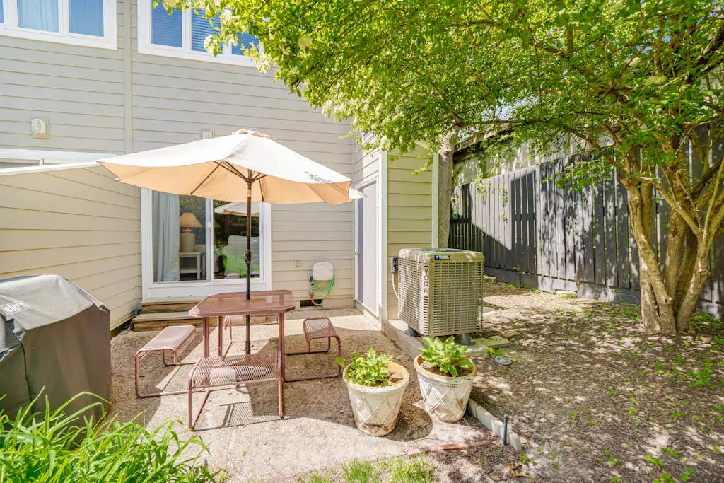 Scarborough Village - 245 Country Club Dr, Unit #608
