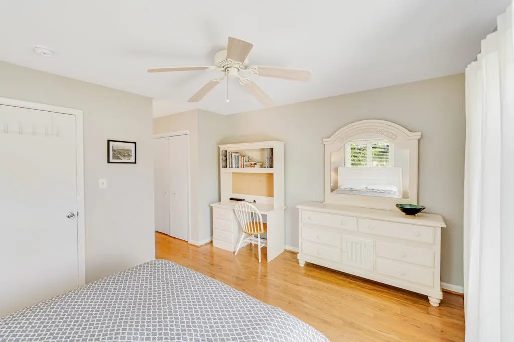 Scarborough Village - 245 Country Club Dr, Unit #608