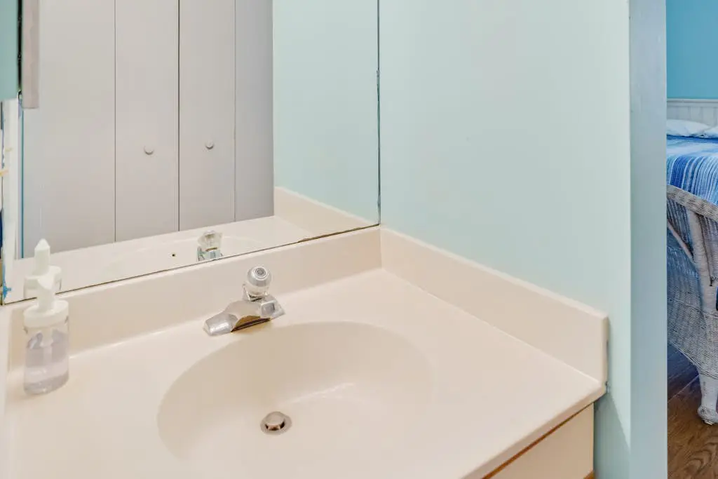 Scarborough Village - 245 Country Club Dr, Unit #608