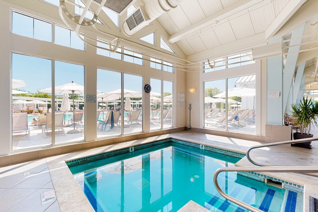 The Peninsula spacious home w/community pool, hot tub, tennis courts