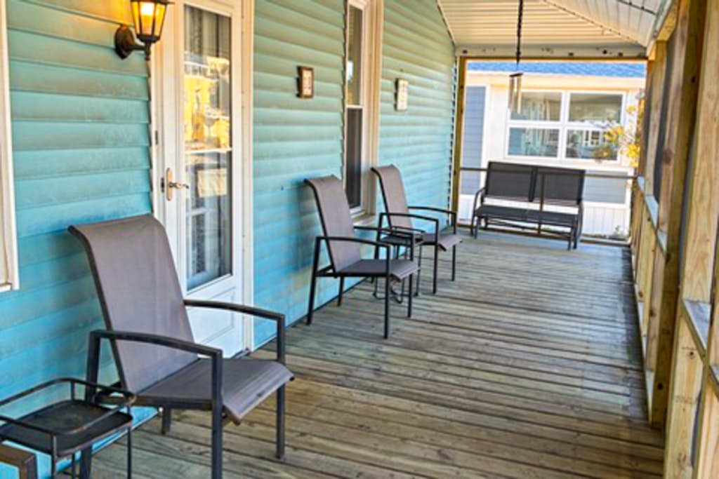 Town of Rehoboth Beach dog-friendly house close to beach & restaurants