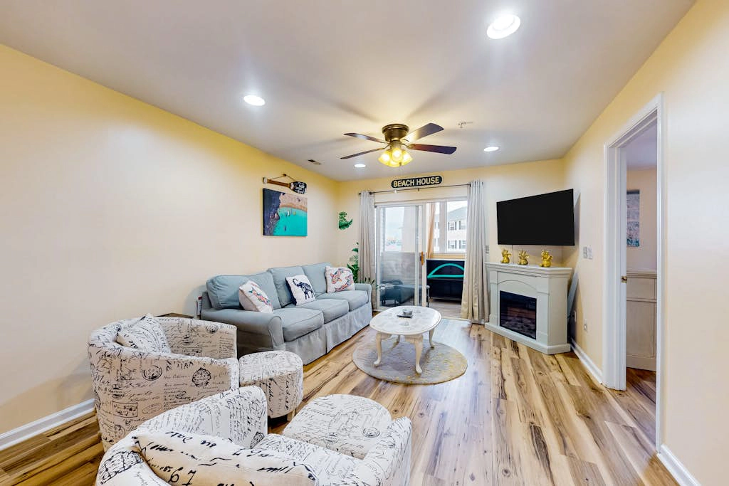 The Palms - 36507 Palm Dr, Unit #2203