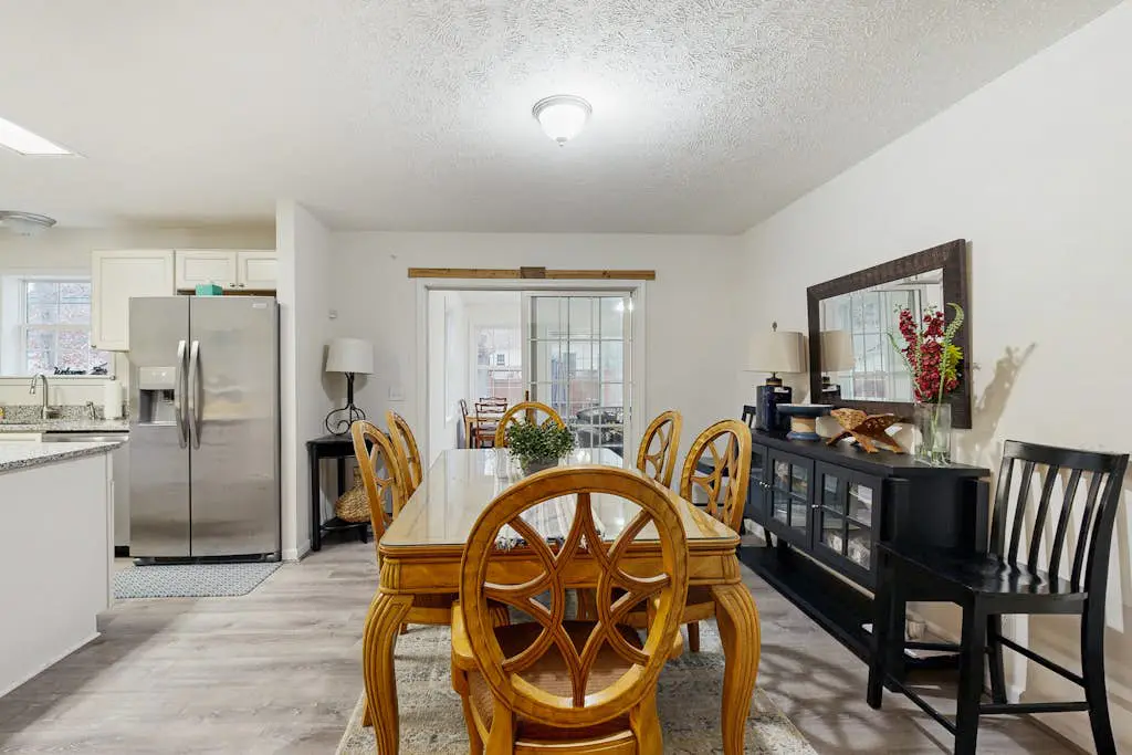 Piney Glade - 18628 Sylvan Dr
