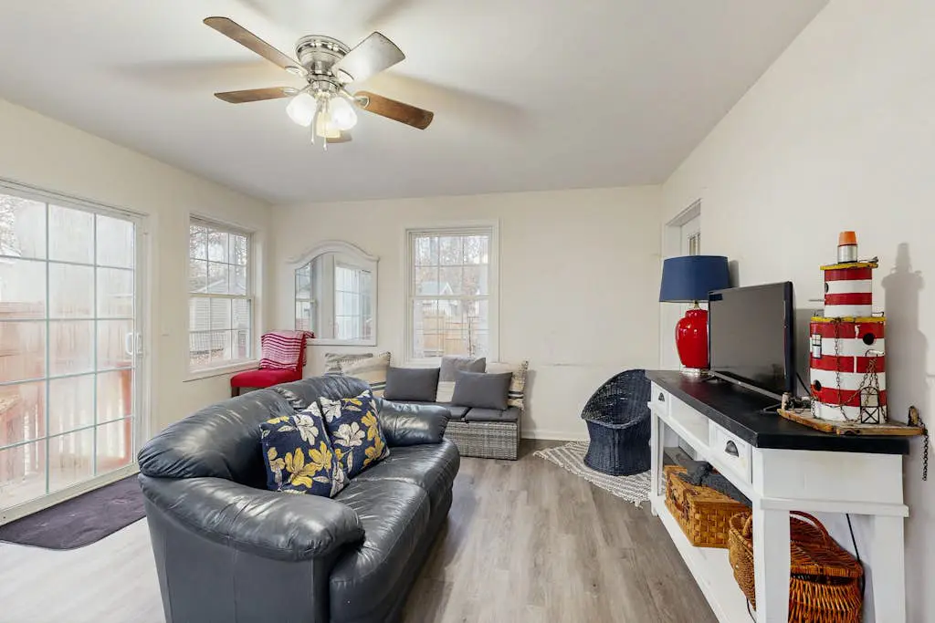 Piney Glade - 18628 Sylvan Dr