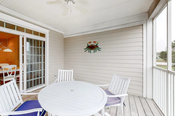 Bear Trap Dunes 2nd floor condo w/ tennis court, pool, and golf on-site