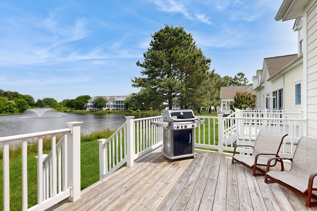 Bear Trap Dunes townhouse w/ pool, gym, free WiFi, and shared sauna