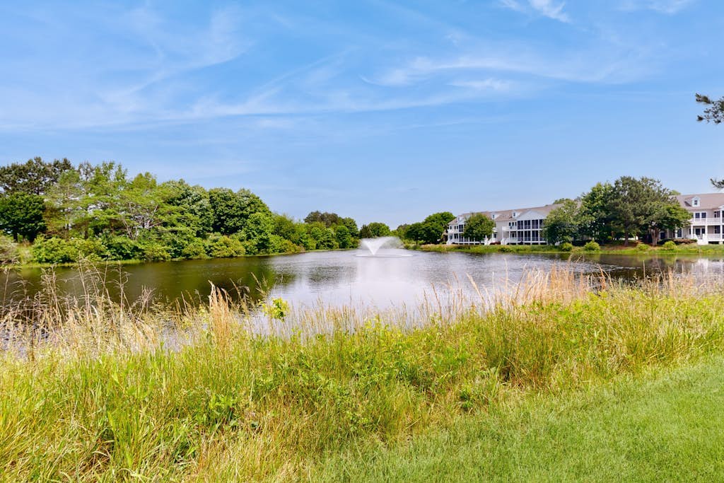 Bear Trap Dunes townhouse w/ pool, gym, free WiFi, and shared sauna