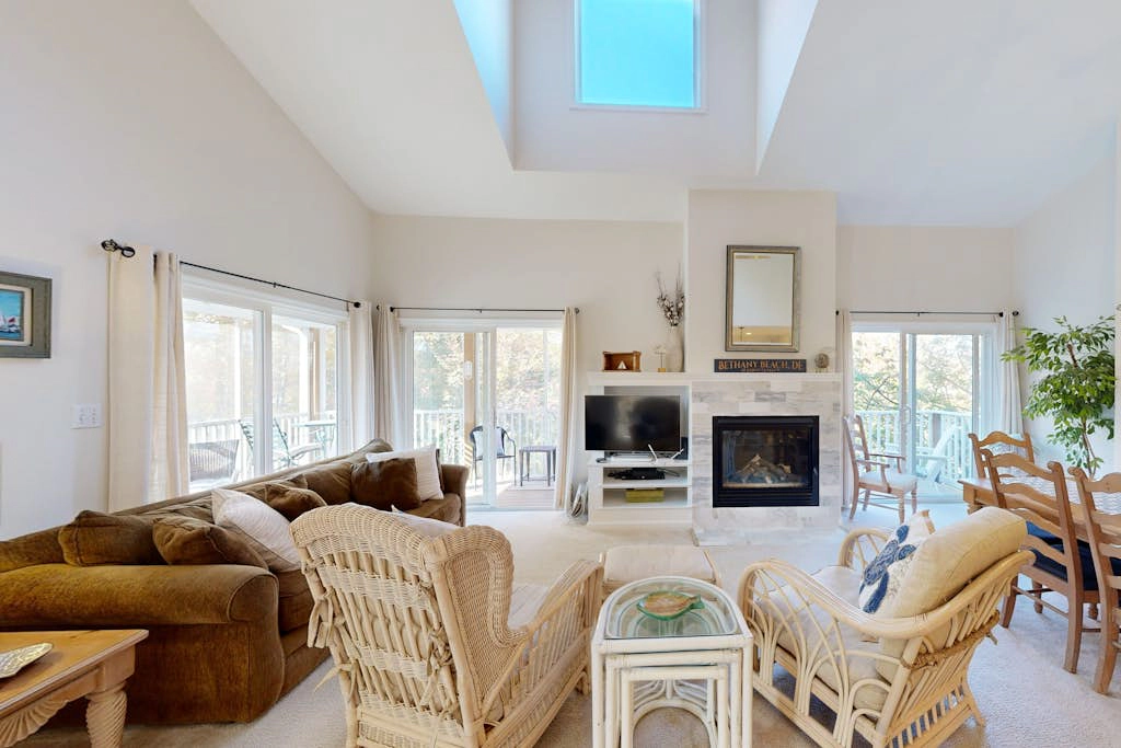 Sea Colony - 56063 Pinewood Dr