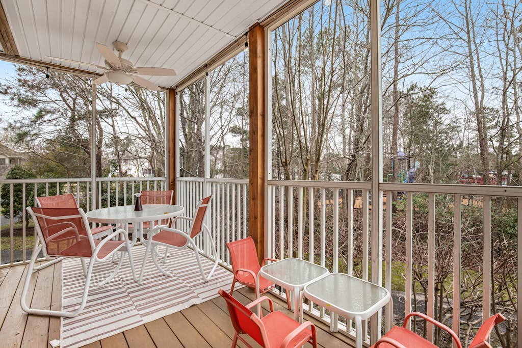 Sea Colony Tennis 1st-floor condo with gym, basketball court, & tennis court