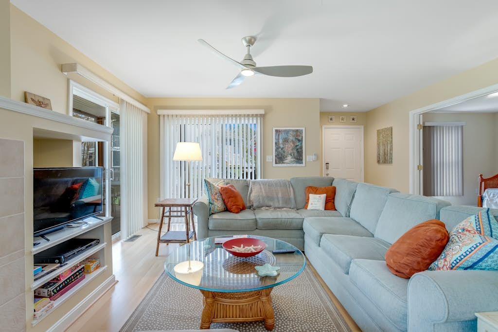 Sea Colony - 56114 Cypress Lake Cir