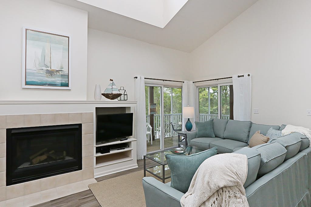 Sea Colony - 55021 Pine Lake Dr