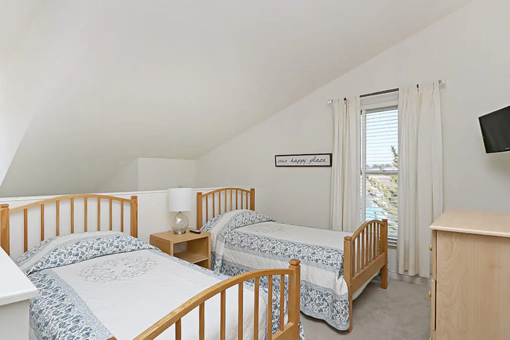 Sea Colony - 55021 Pine Lake Dr