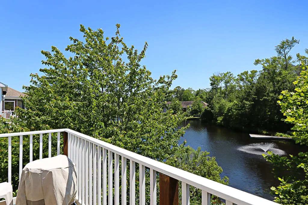 Sea Colony - 55021 Pine Lake Dr