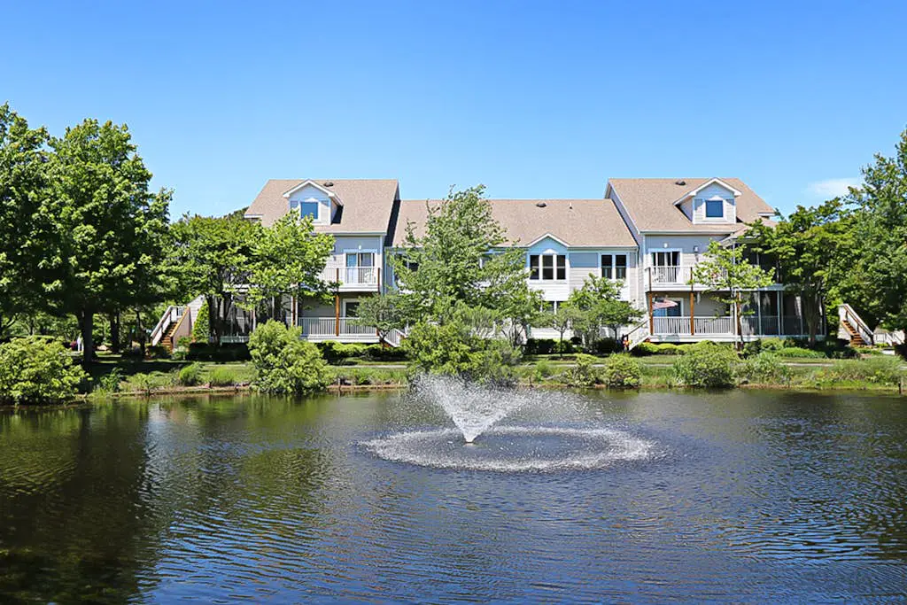 Sea Colony - 55021 Pine Lake Dr