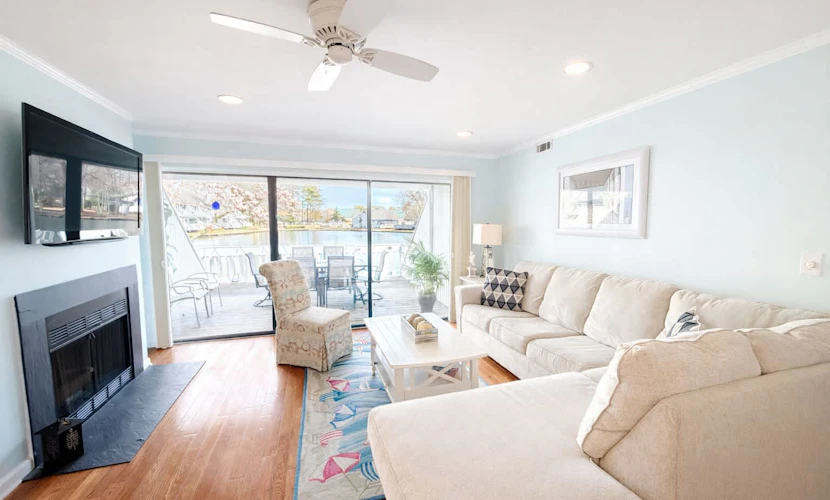 Sea Colony Tennis 1st-floor condo with sauna & gym