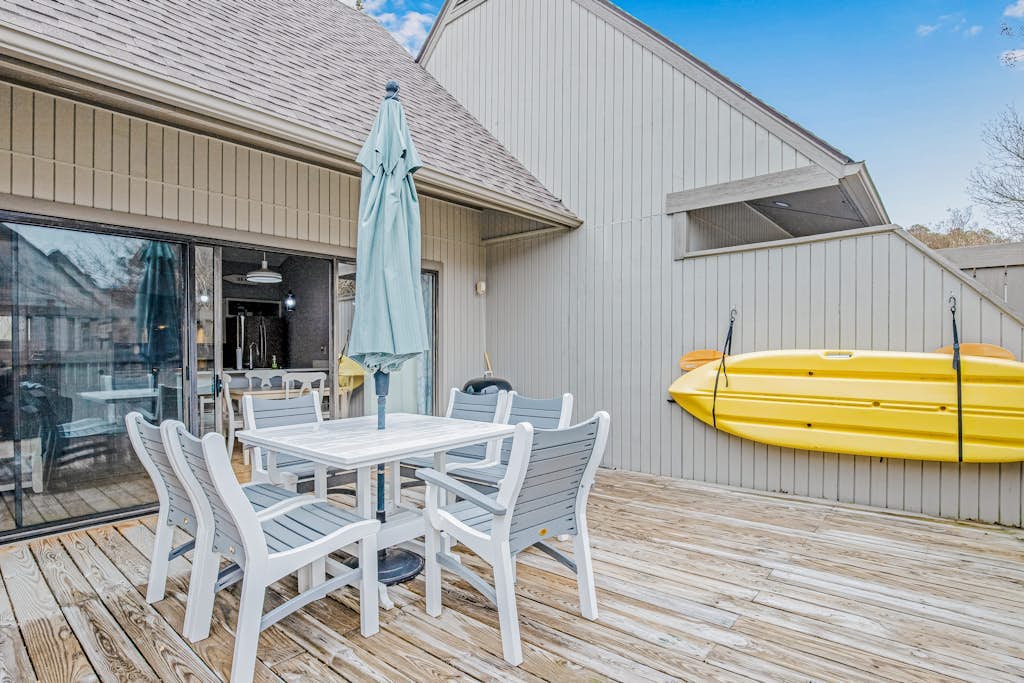 Sea Colony Tennis 1st-floor condo w/ pool