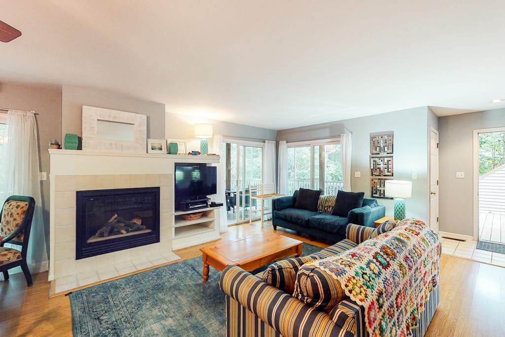Sea Colony - 55050 Pine Lake Dr