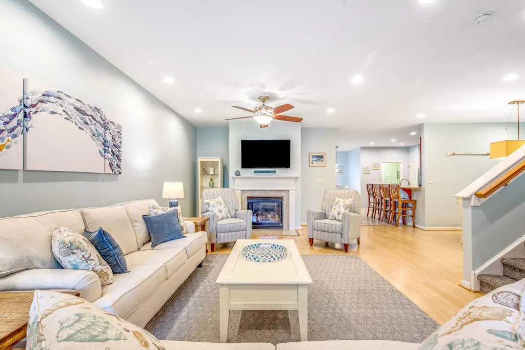 Bayside Resort - 11420 West Sand Cove Rd