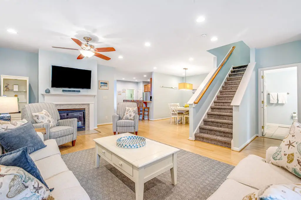 Bayside Resort - 11420 West Sand Cove Rd