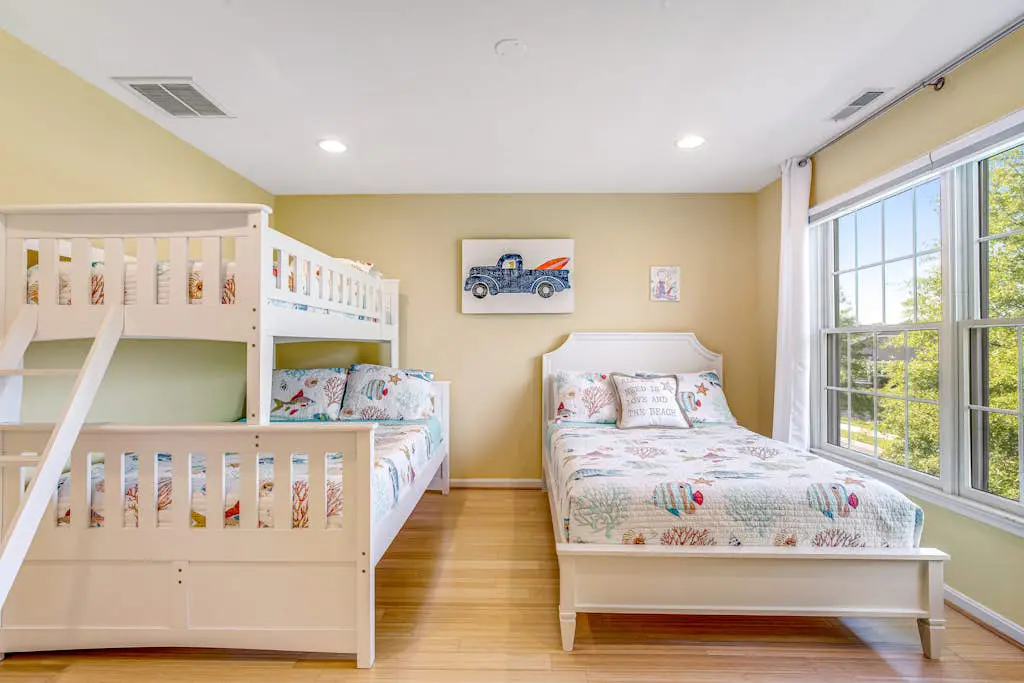 Bayside Resort - 11420 West Sand Cove Rd