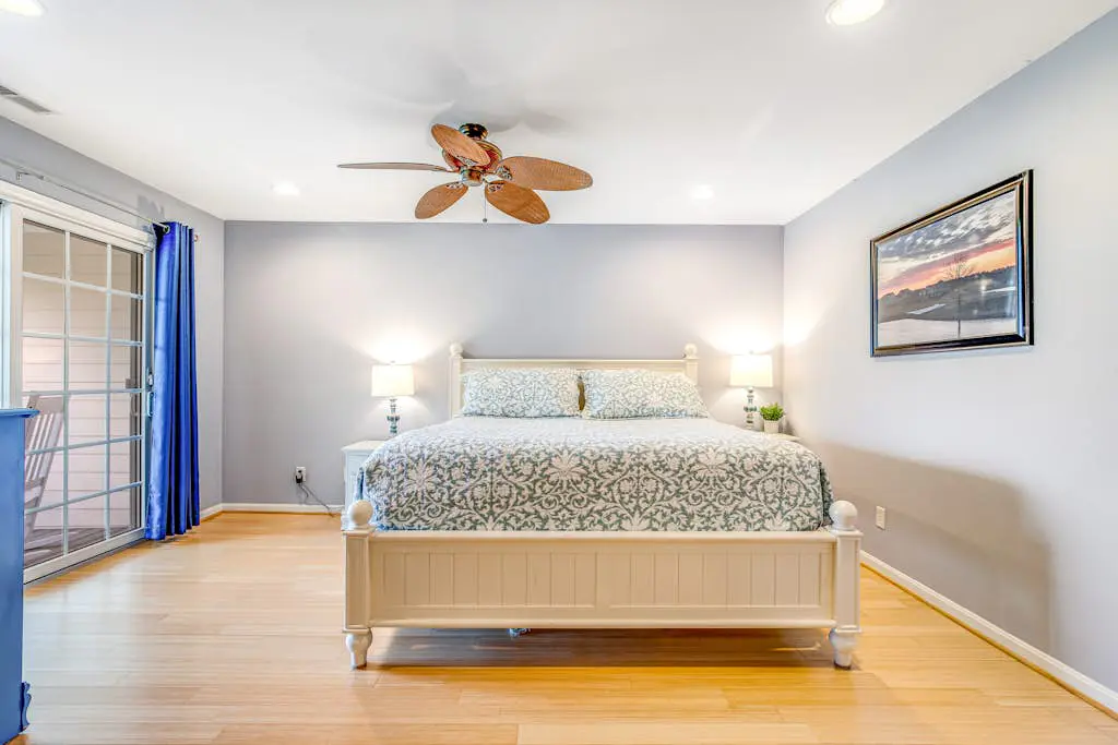 Bayside Resort - 11420 West Sand Cove Rd