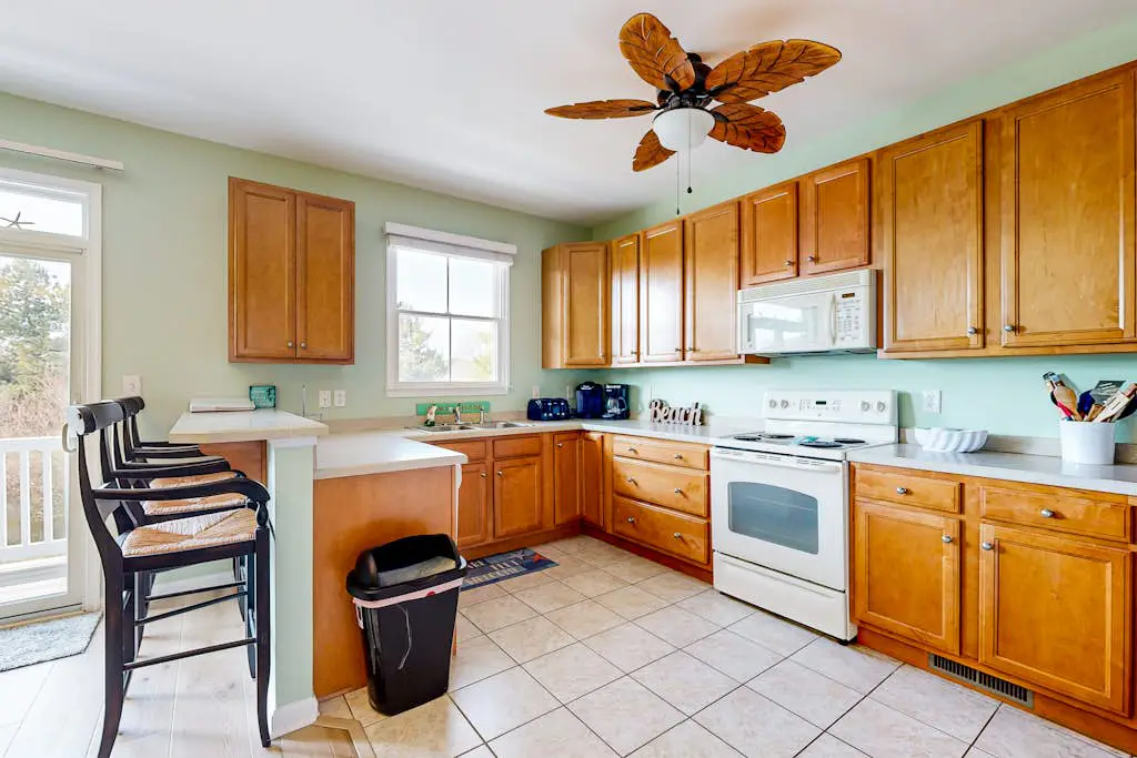 Bayside Resort - 11444 West Sand Cove Rd