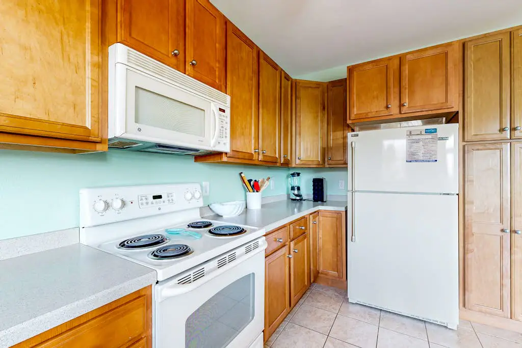 Bayside Resort - 11444 West Sand Cove Rd