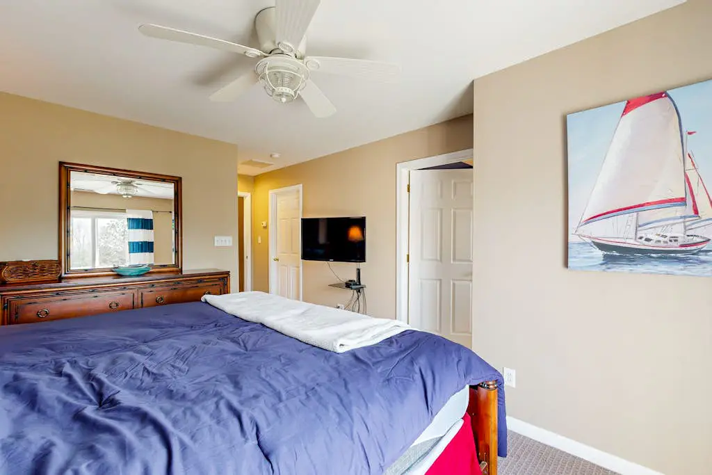 Bayside Resort - 11444 West Sand Cove Rd