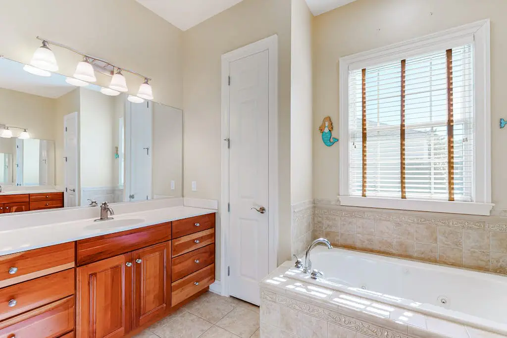 Bayside Resort - 36486 Wild Rose Cir