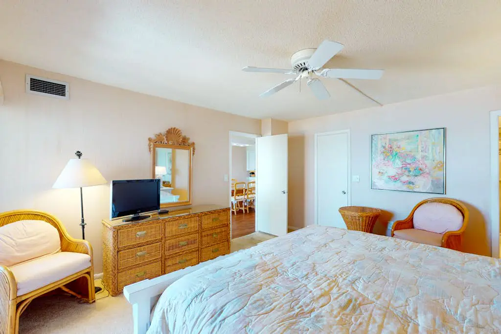 Sea Colony - 1501N Edgewater House Rd