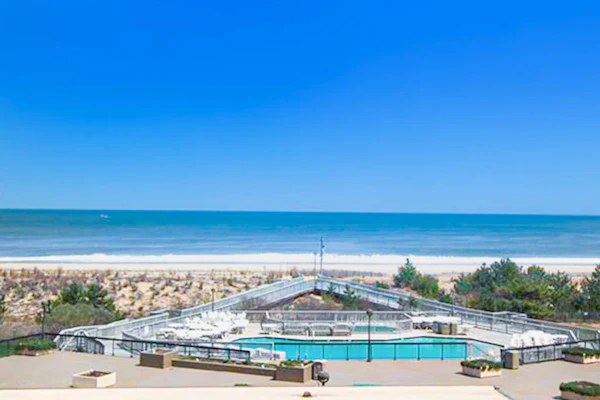 Sea Colony Ocean 3rd floor condo w/ free WiFi, shared sauna, and pool