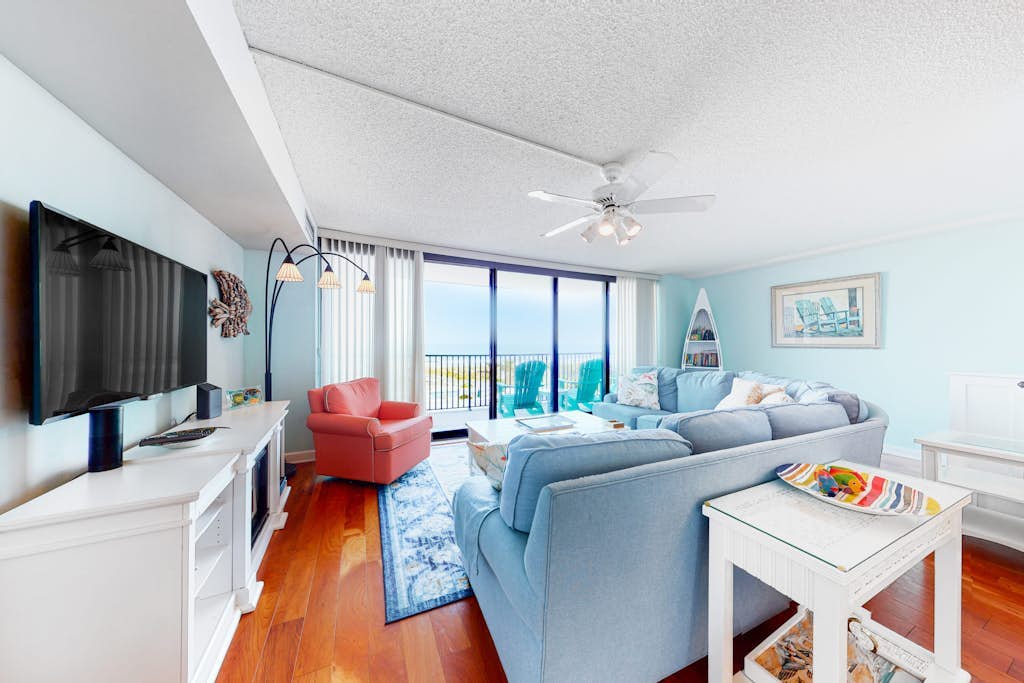 Sea Colony Ocean 3rd floor condo w/ free WiFi, shared sauna, and pool