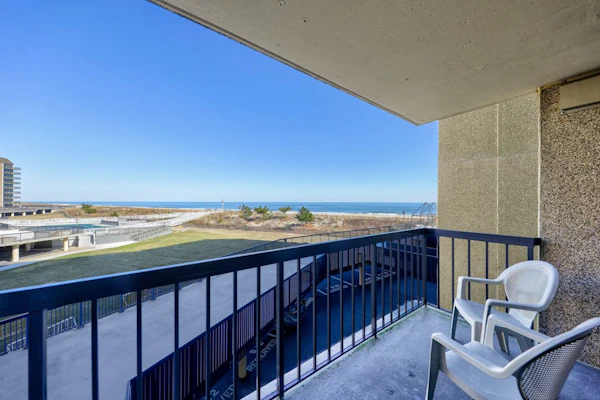 Sea Colony Ocean 2nd floor condo w/ elevator, tennis court, and basketball court