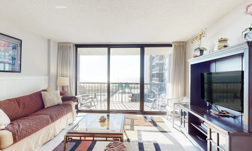 Sea Colony Ocean updated 3rd-floor condo with pool & tennis court