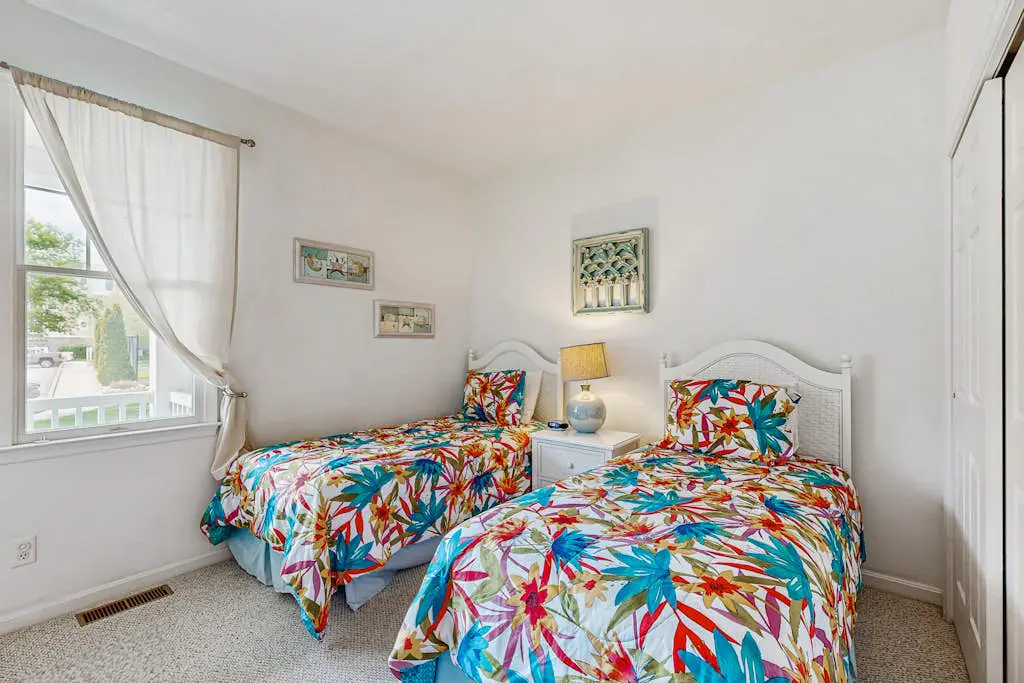 Bayside Resort - 36362 Azalea Ave