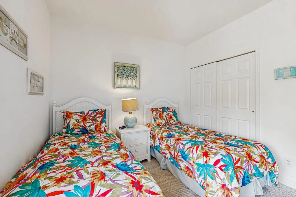 Bayside Resort - 36362 Azalea Ave
