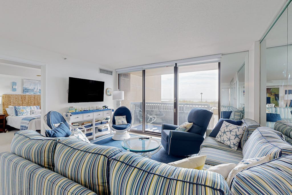 1st-floor Sea Colony Ocean condo with gym, sauna, & pool