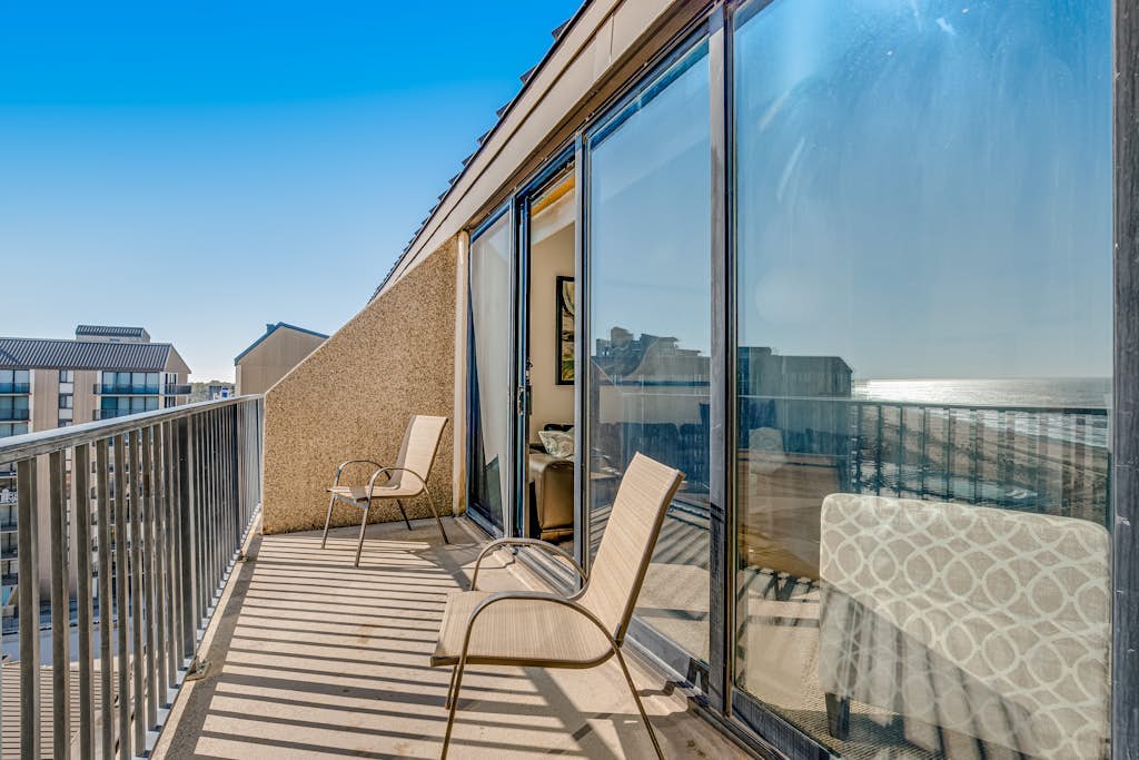 Sea Colony 9th-Floor Condo with Ocean View, Elevator, and Shared Sauna/Gym