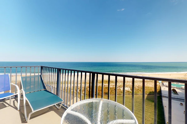 Sea Colony 9th-floor ocean-view condo with elevator & balcony