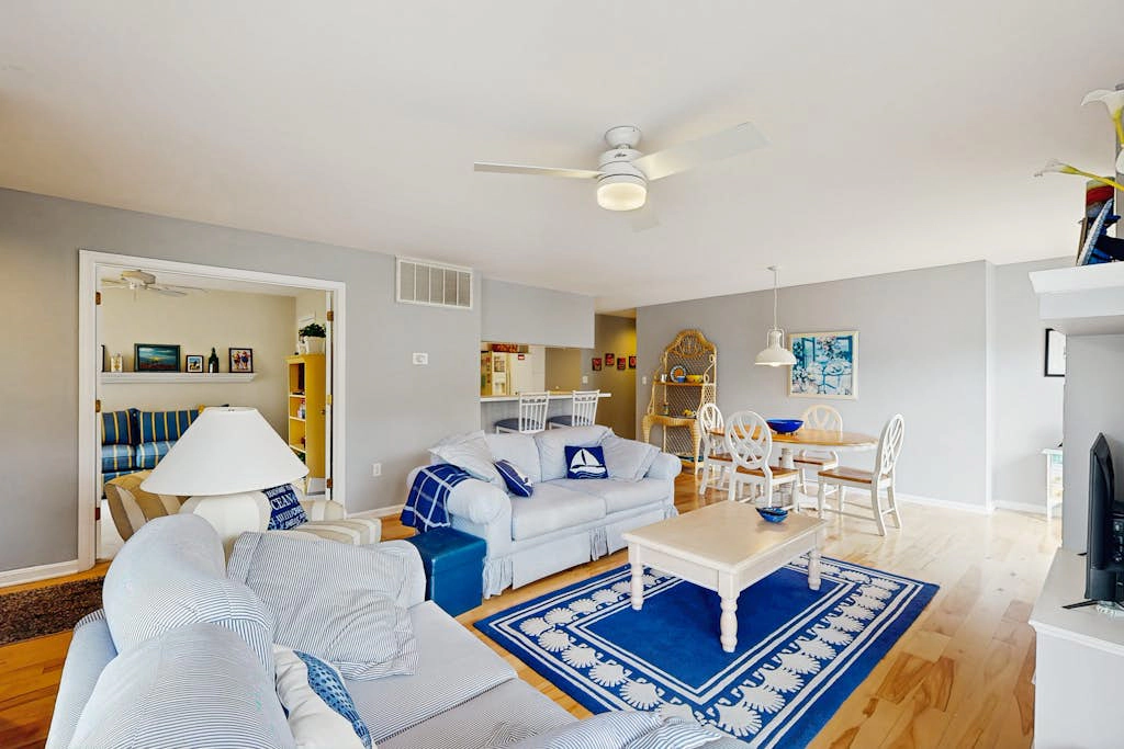 Sea Colony - 55054 Pine Lake Dr