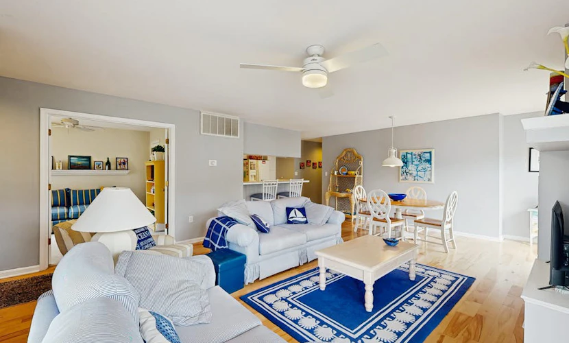 Sea Colony Tennis 1st-floor condo sauna & pool