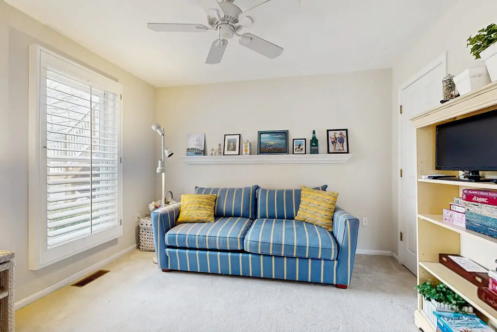 Sea Colony - 55054 Pine Lake Dr