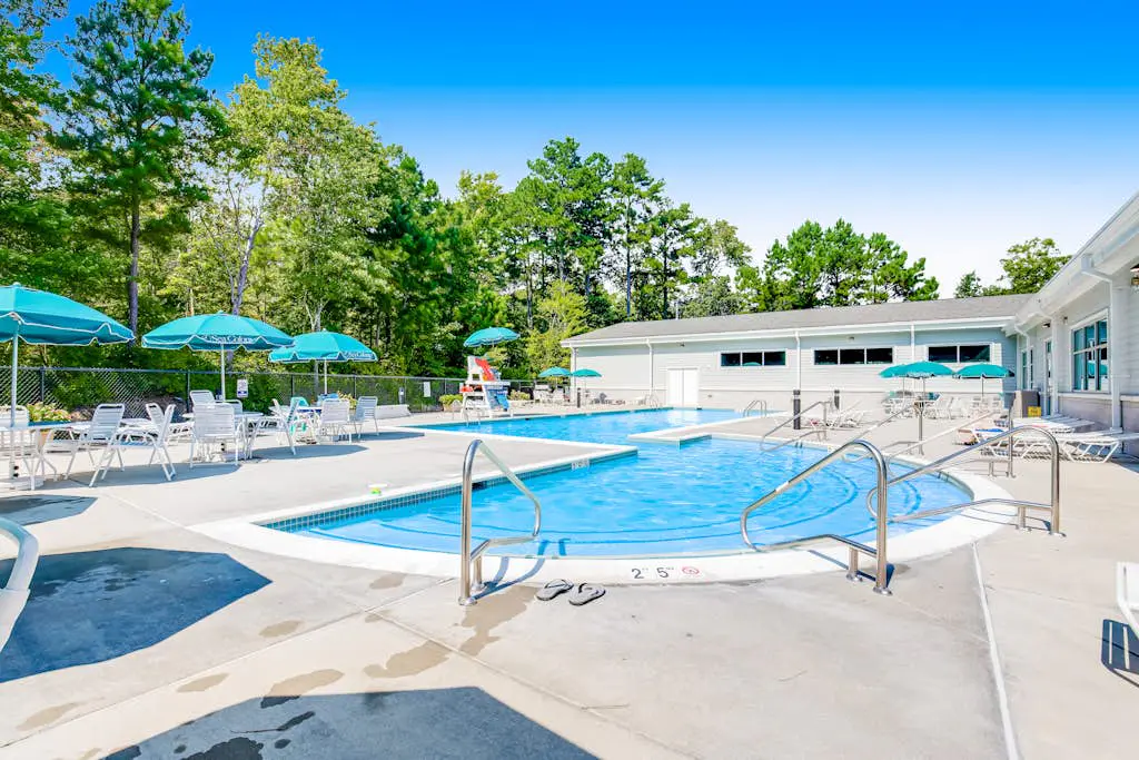 Sea Colony - 55054 Pine Lake Dr