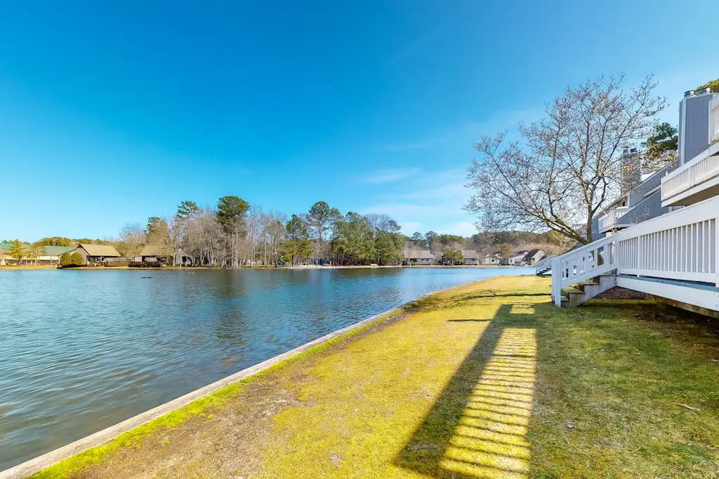 Sea Colony - 55054 Pine Lake Dr