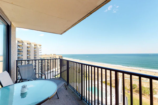 Sea Colony Ocean 11th floor condo w/ free WiFi, tennis court, & basketball court