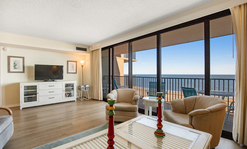 Sea Colony Ocean 10th floor condo w/ tennis court & elevator