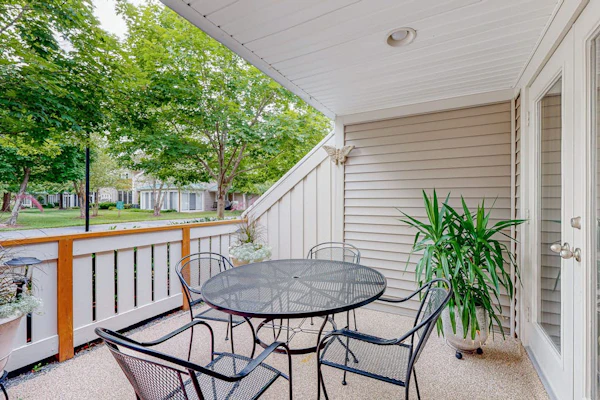 Sea Colony Tennis townhouse with tennis court, sauna, & pool