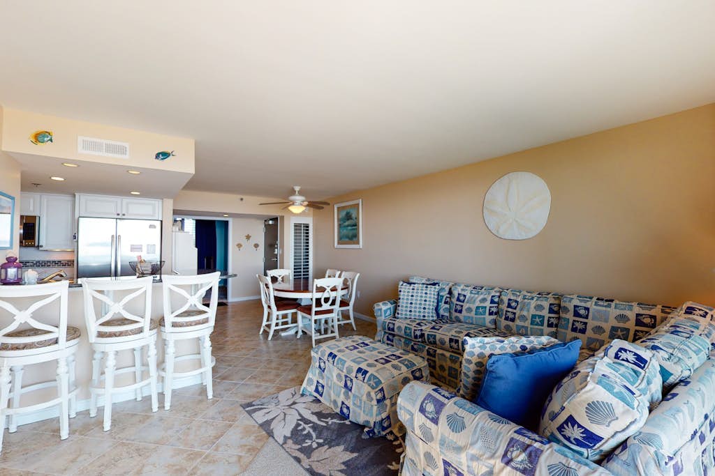 Sea Colony Ocean Fifth-Floor Condo with Hot Tub, Pool, & Basketball