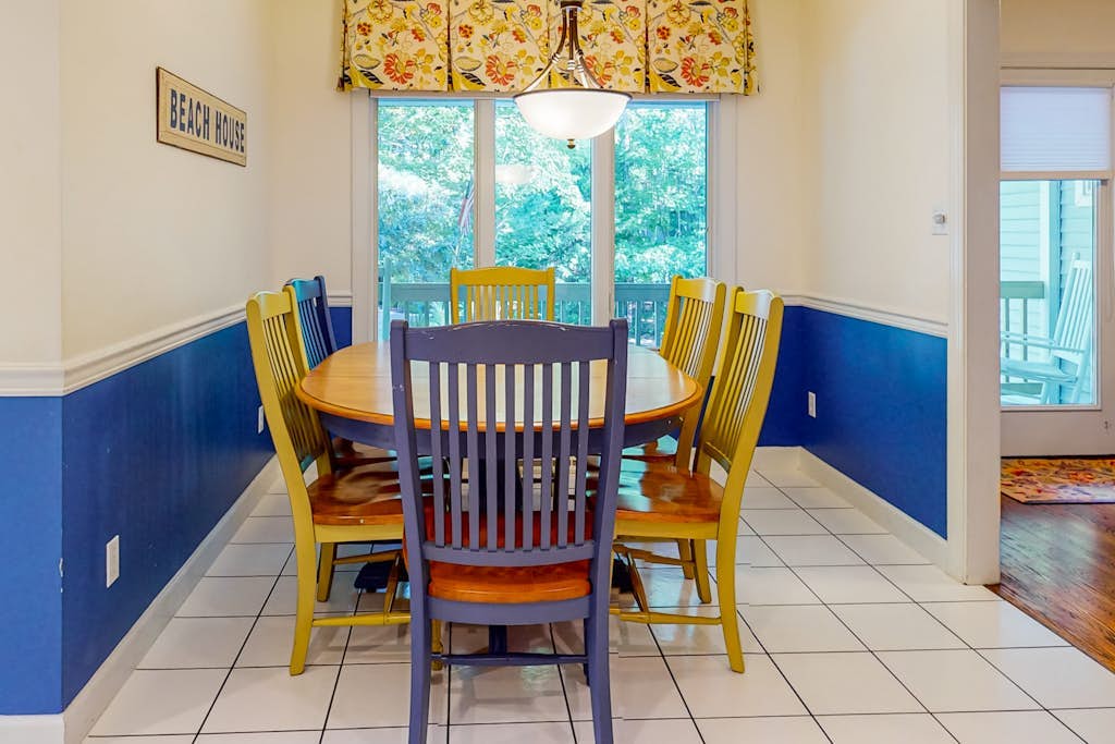 Bethany West house w/ gas grill, pool table & community pool