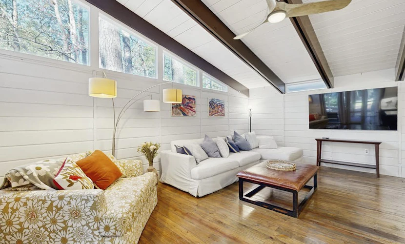 Middlesex Beach house w/ outside shower, grill & community private beach